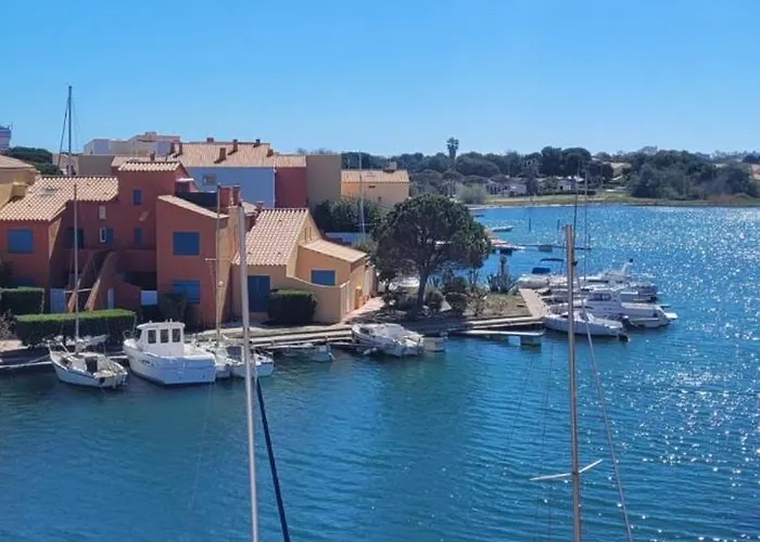 Διαμέρισμα Marina *